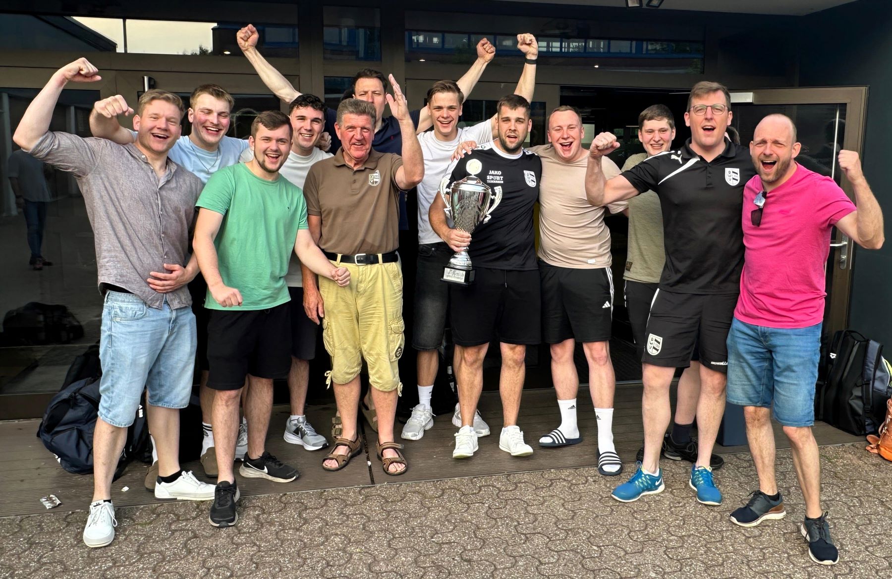 Wasserballer gewinnen den Nordwestfalenpokal